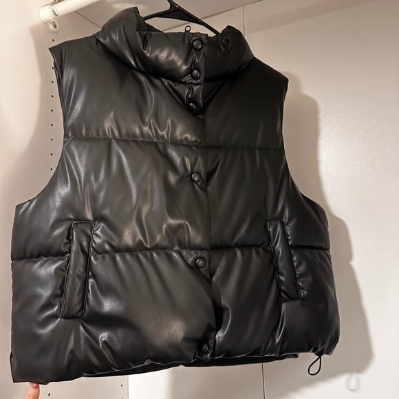 Jackets & Coats Black Puffer Vest With Zipper Buttons And Adjustable